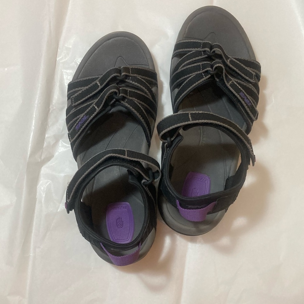 Stylish Black adjustable strap Teva Tierra Sandal 4266 - Picture 2 of 12